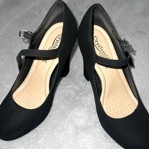 Black heels with strap